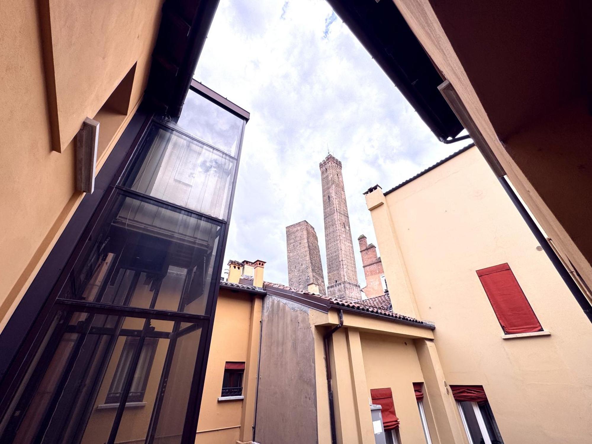 Apartament Realkasa Towers View Bolonia Zewnętrze zdjęcie